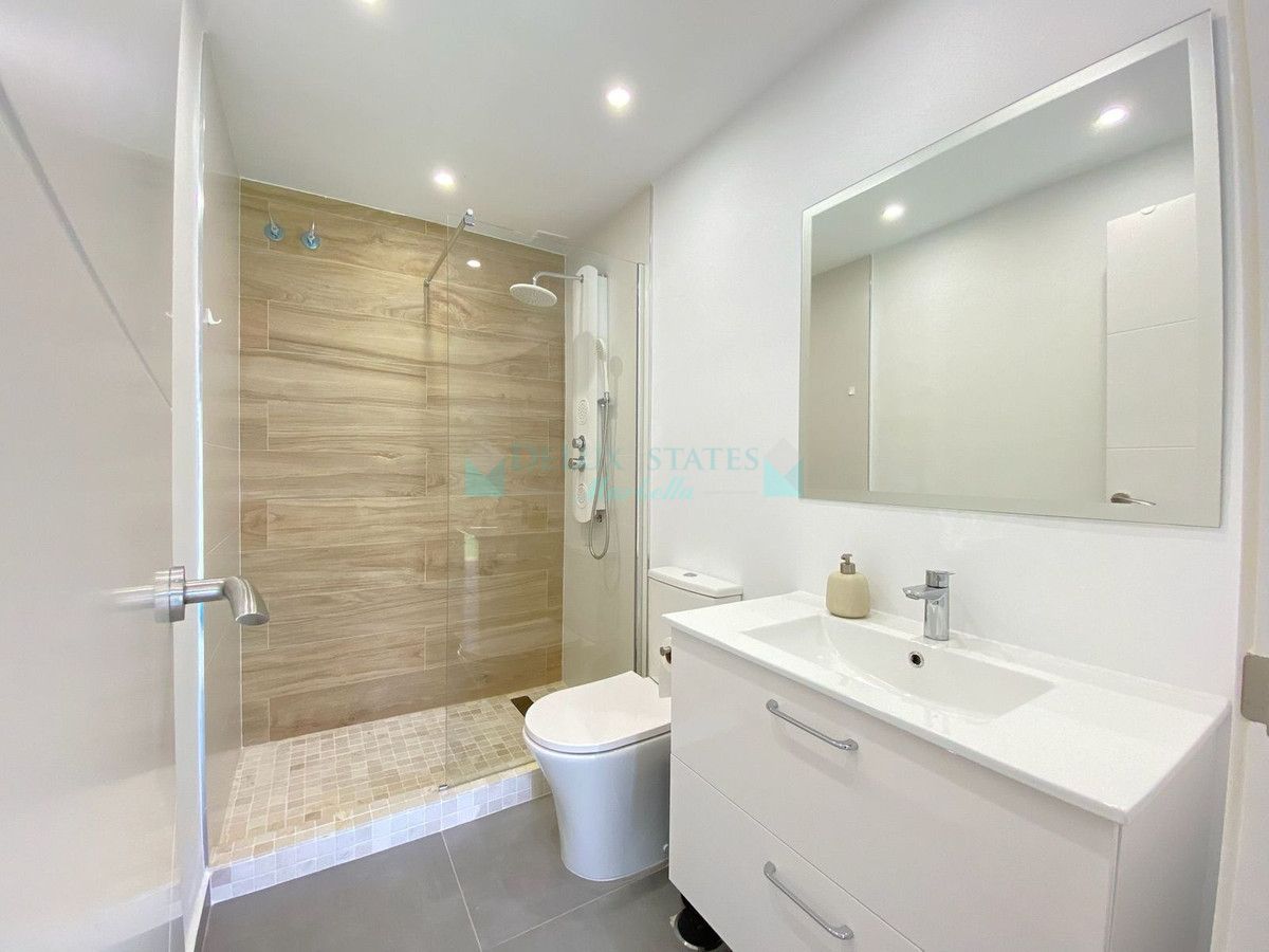 Villa for rent in Estepona