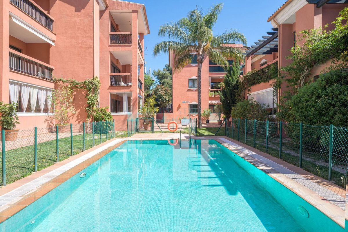 Apartment for sale in Marbesa, Marbella East