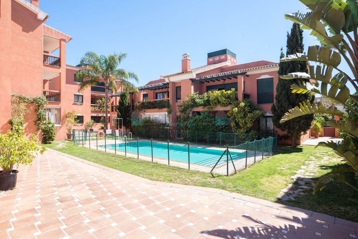 Apartment for sale in Marbesa, Marbella East