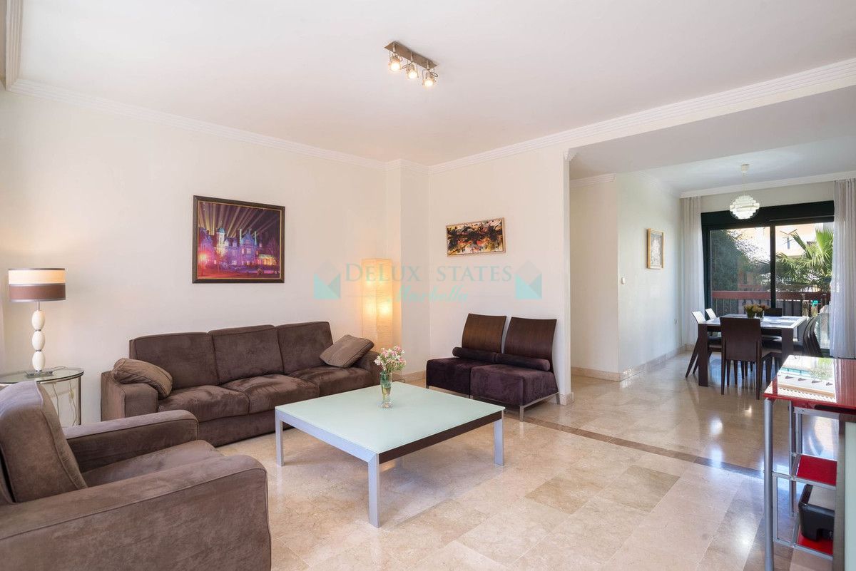 Apartment for sale in Marbesa, Marbella East