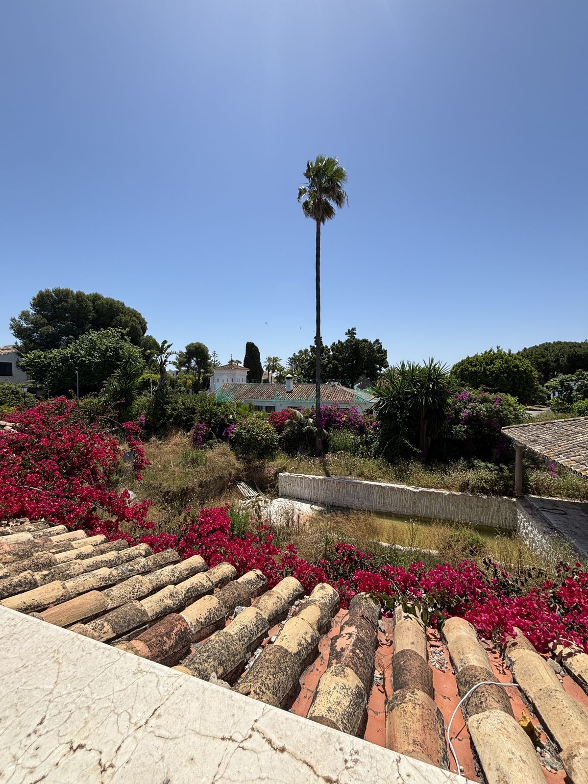 Villa for sale in New Golden Mile, Estepona