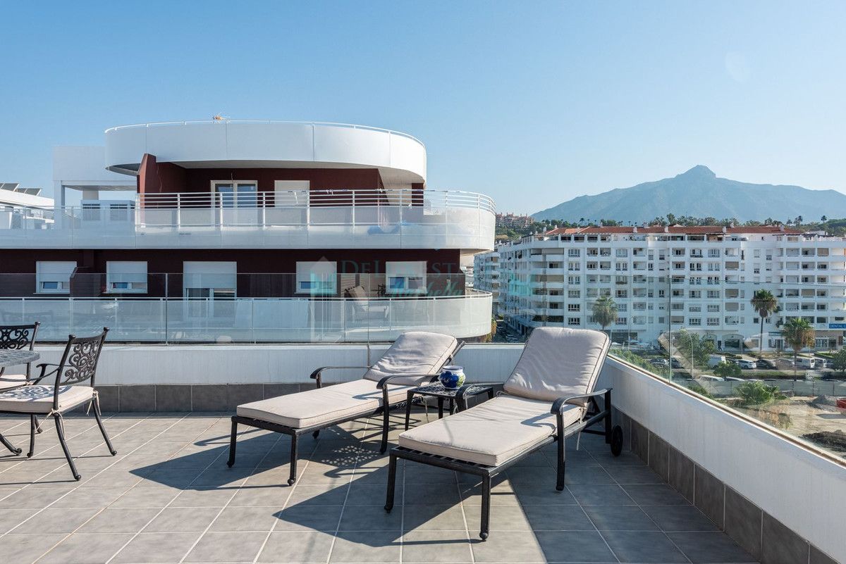 Penthouse for sale in Nueva Andalucia