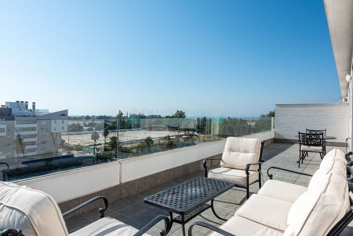 Penthouse for sale in Nueva Andalucia