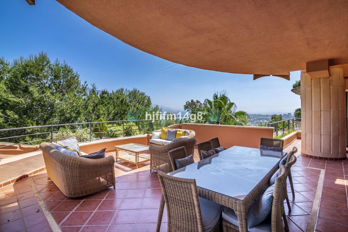 Apartment for sale in Nueva Andalucia