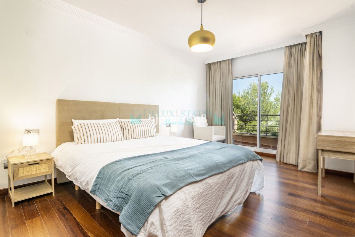 Apartment for sale in Nueva Andalucia