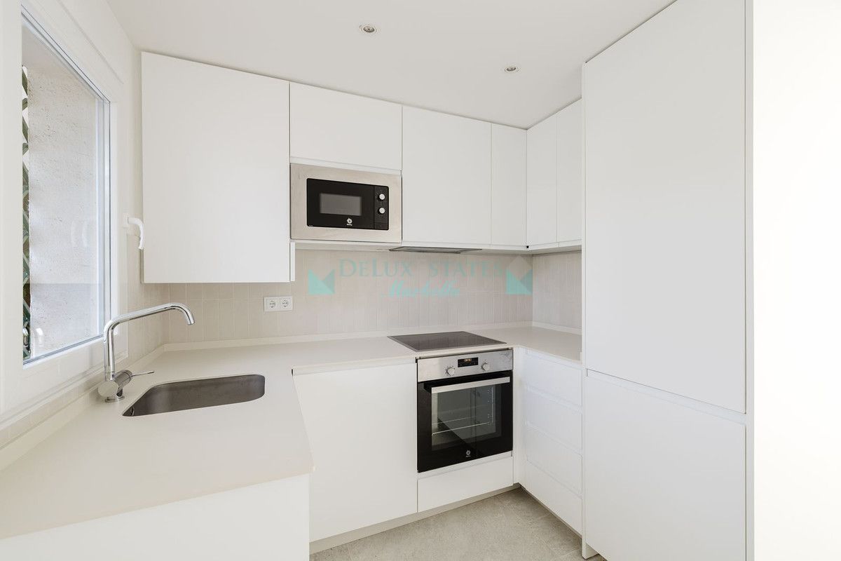Apartamento en venta en Artola, Marbella Este