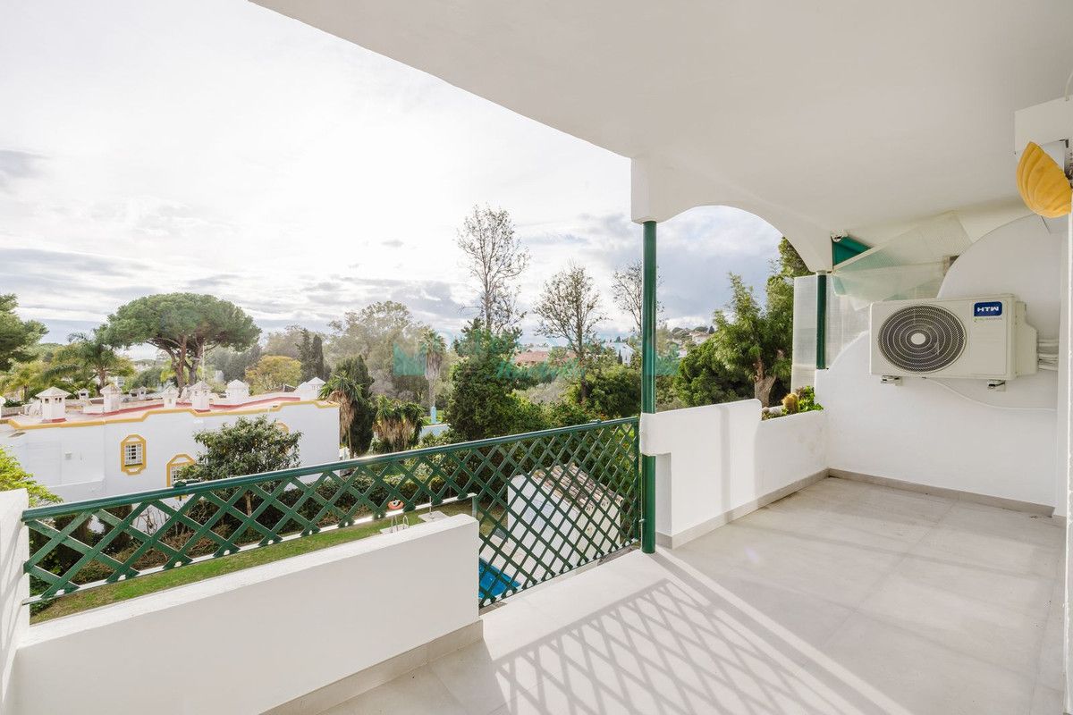 Apartamento en venta en Artola, Marbella Este