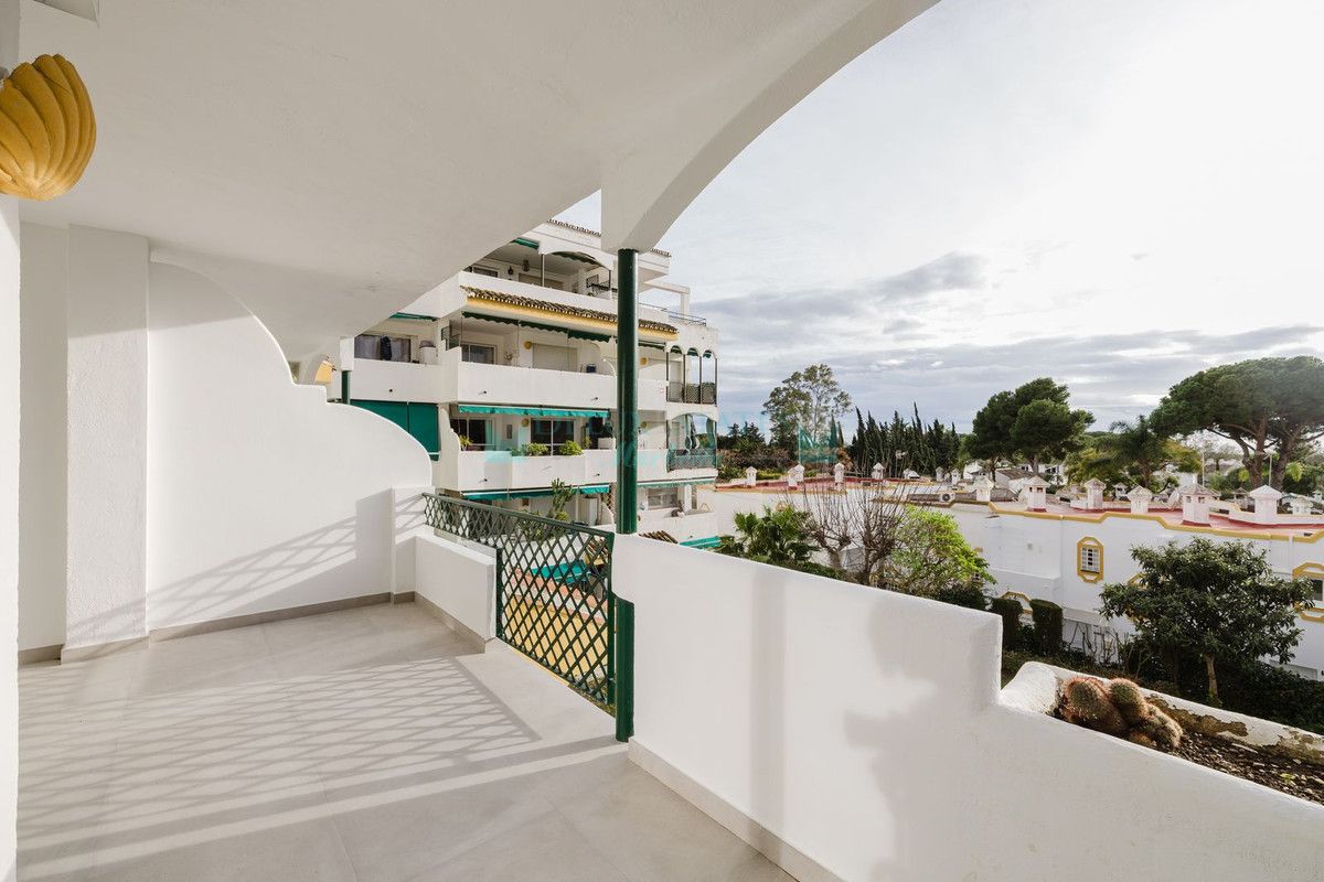Apartamento en venta en Artola, Marbella Este