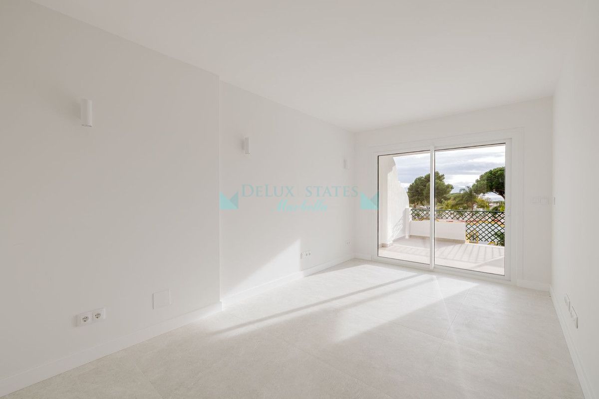 Apartamento en venta en Artola, Marbella Este
