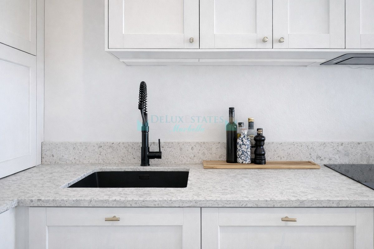 Town House for sale in Estepona