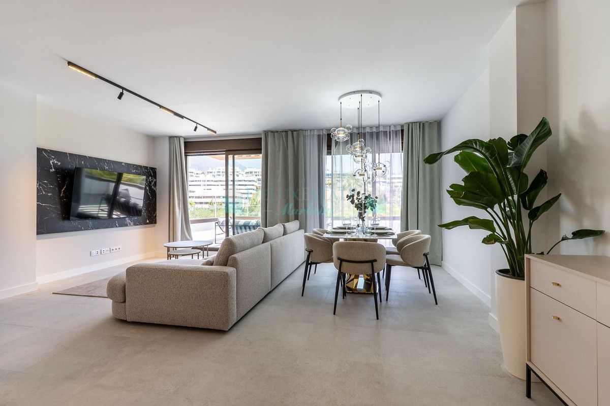 Apartment for sale in Estepona