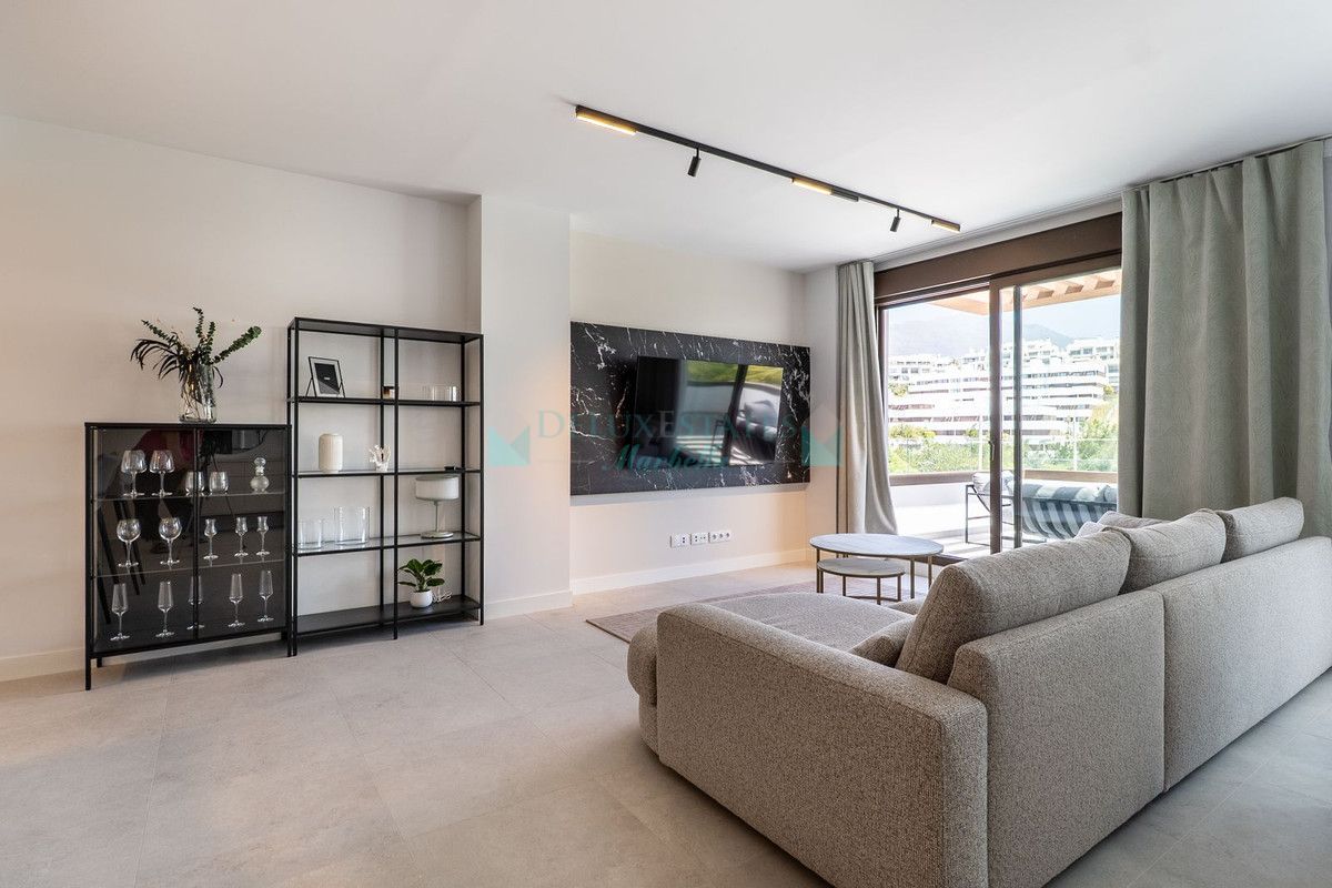 Apartment for sale in Estepona