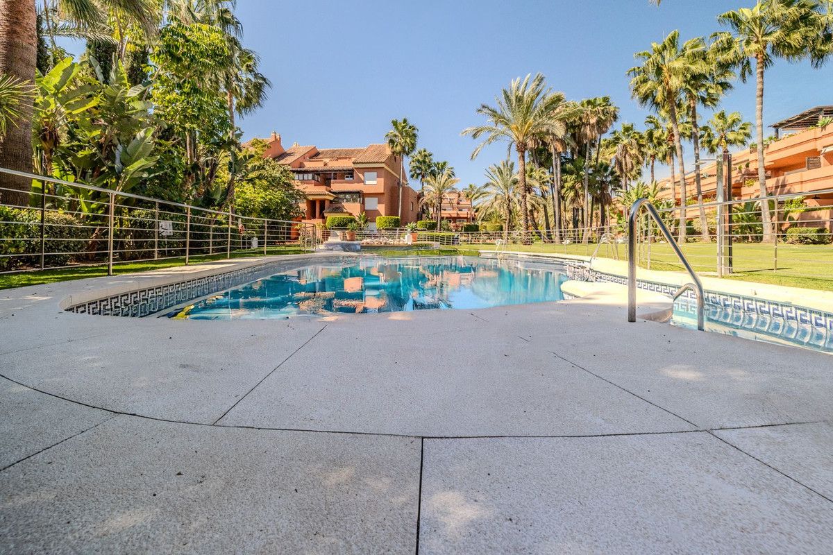Ground Floor Apartment for sale in Marbella - Puerto Banus