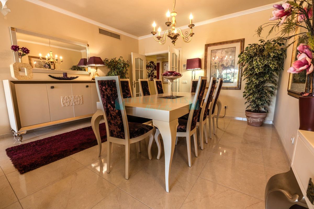 Ground Floor Apartment for sale in Marbella - Puerto Banus