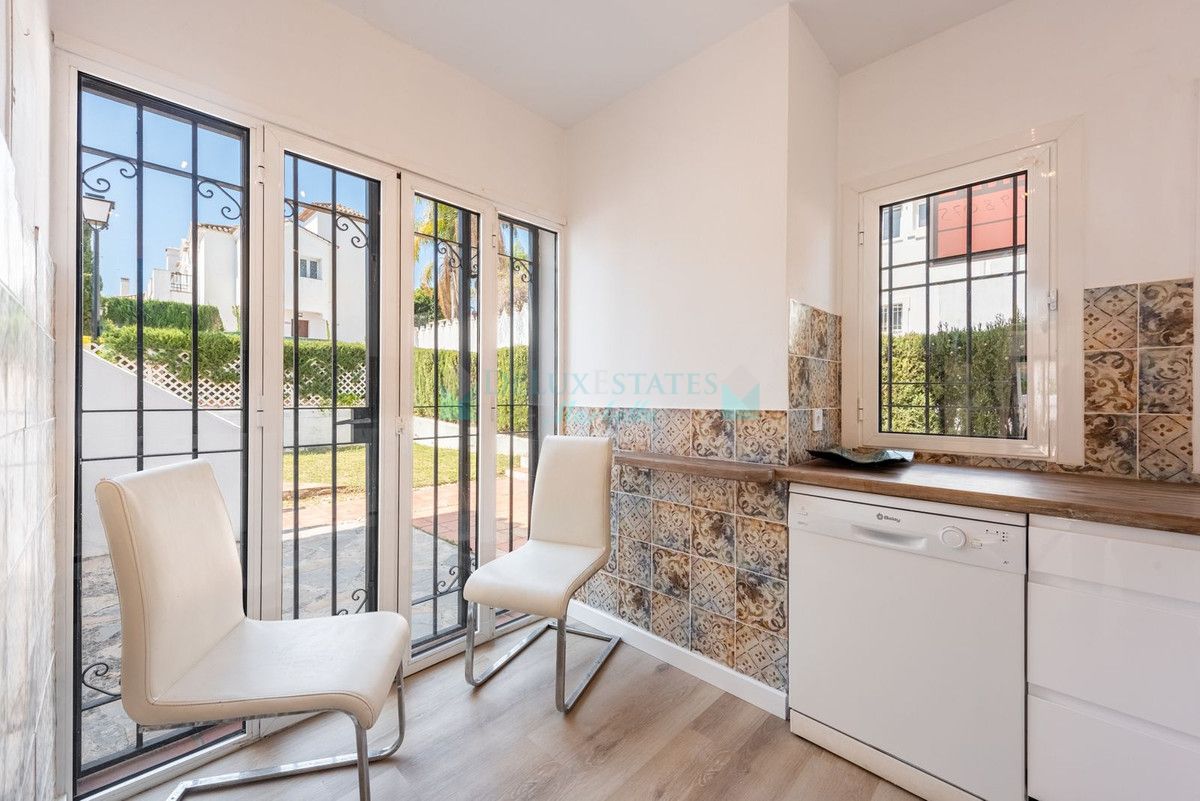 Ground Floor Apartment for sale in Benamara, Estepona