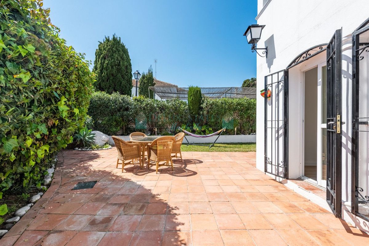 Ground Floor Apartment for sale in Benamara, Estepona