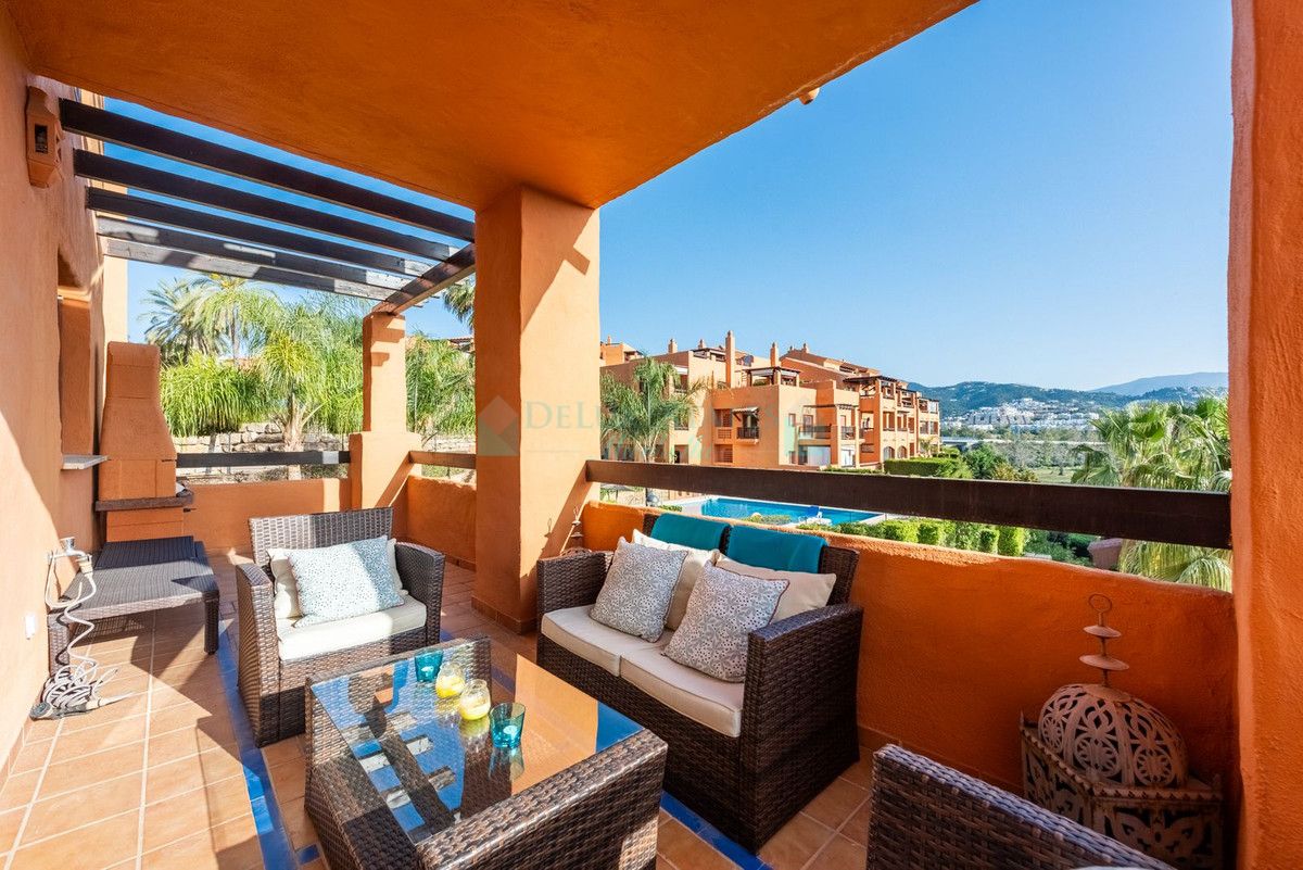 Apartment for sale in Benahavis