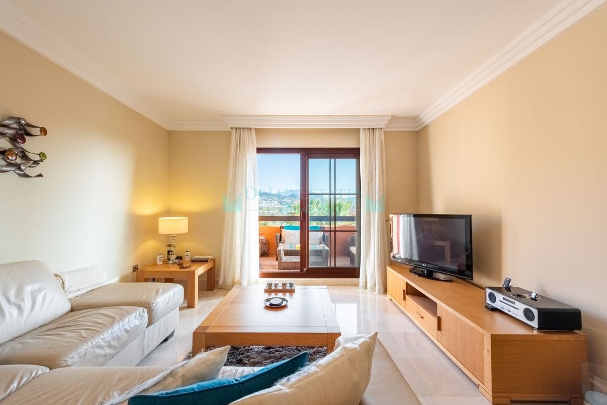 Apartment for sale in Benahavis