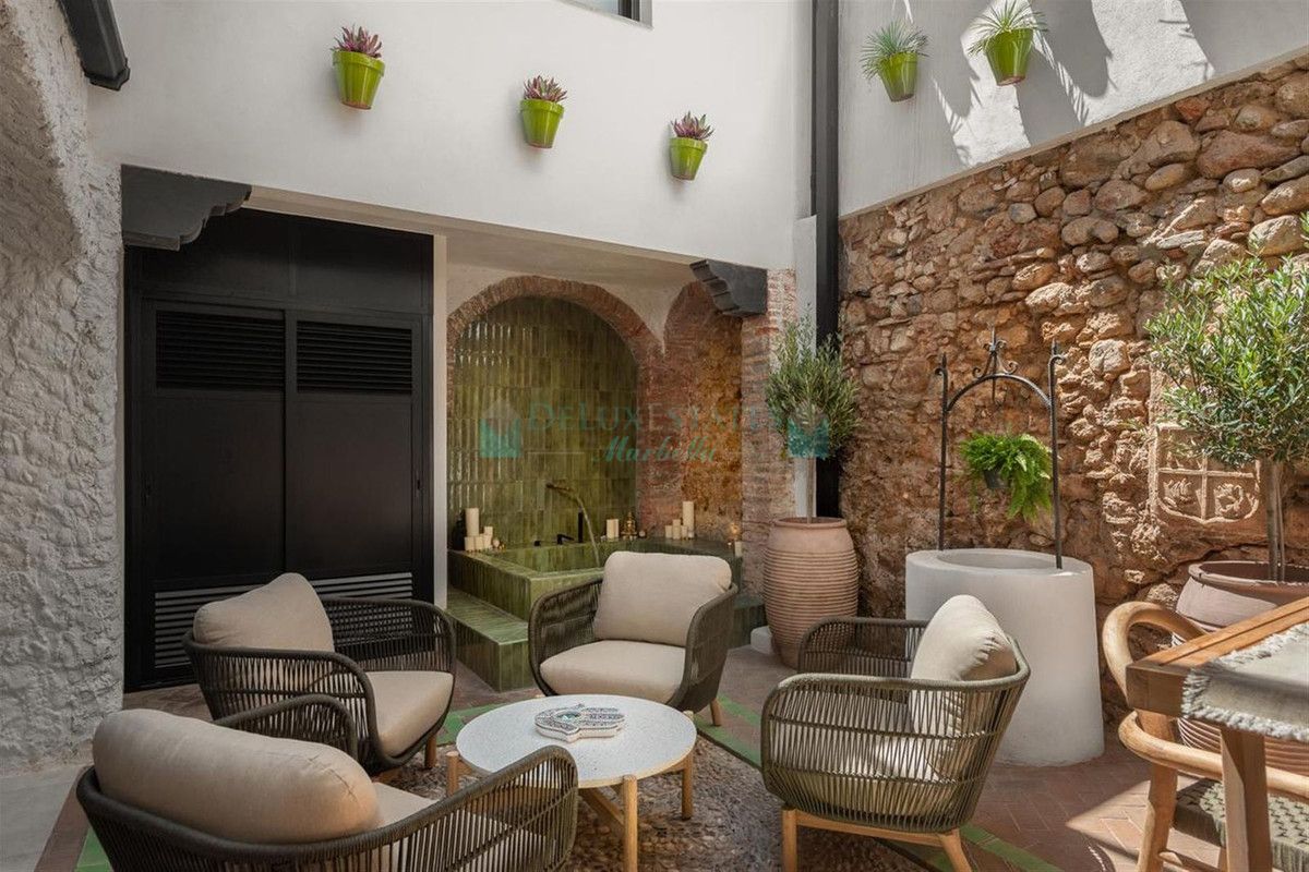 Town House for sale in Marbella