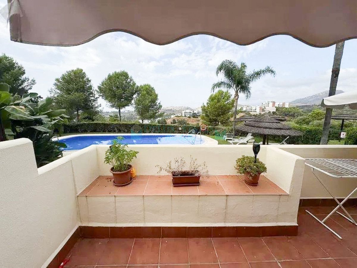 Ground Floor Apartment for sale in Benahavis