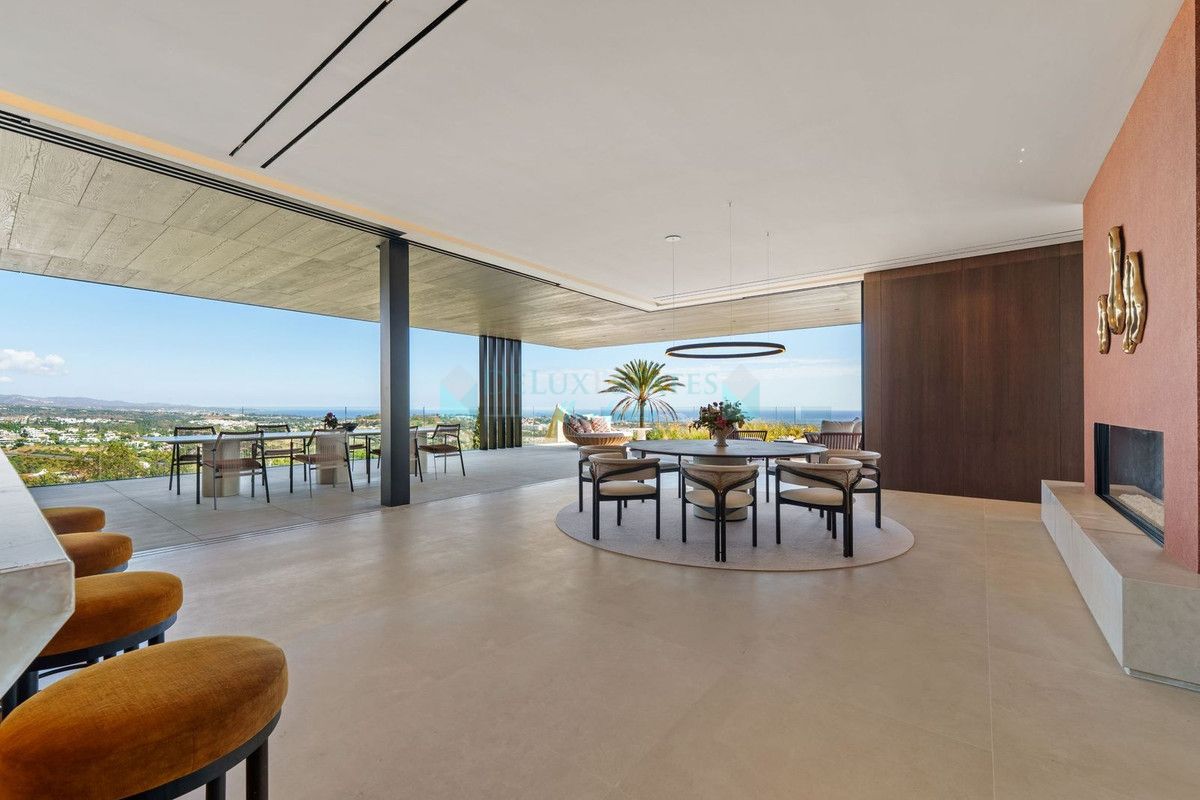 Villa for sale in Benahavis