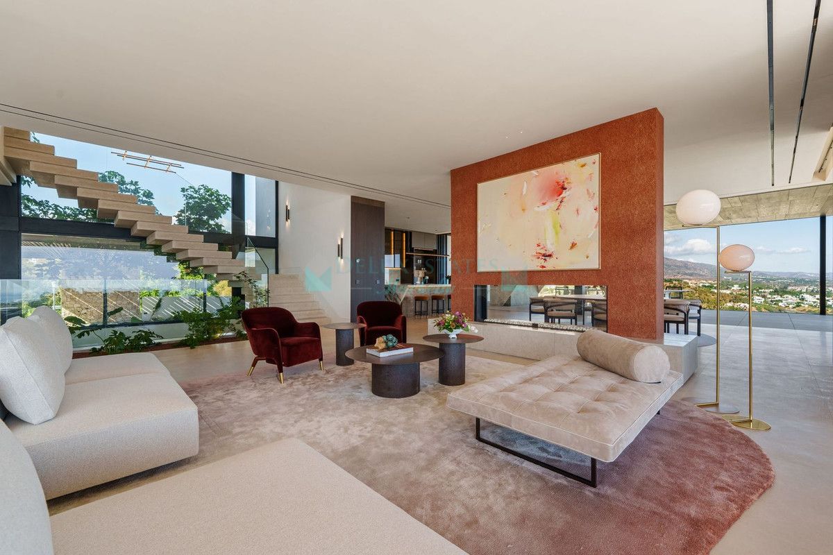 Villa for sale in Benahavis