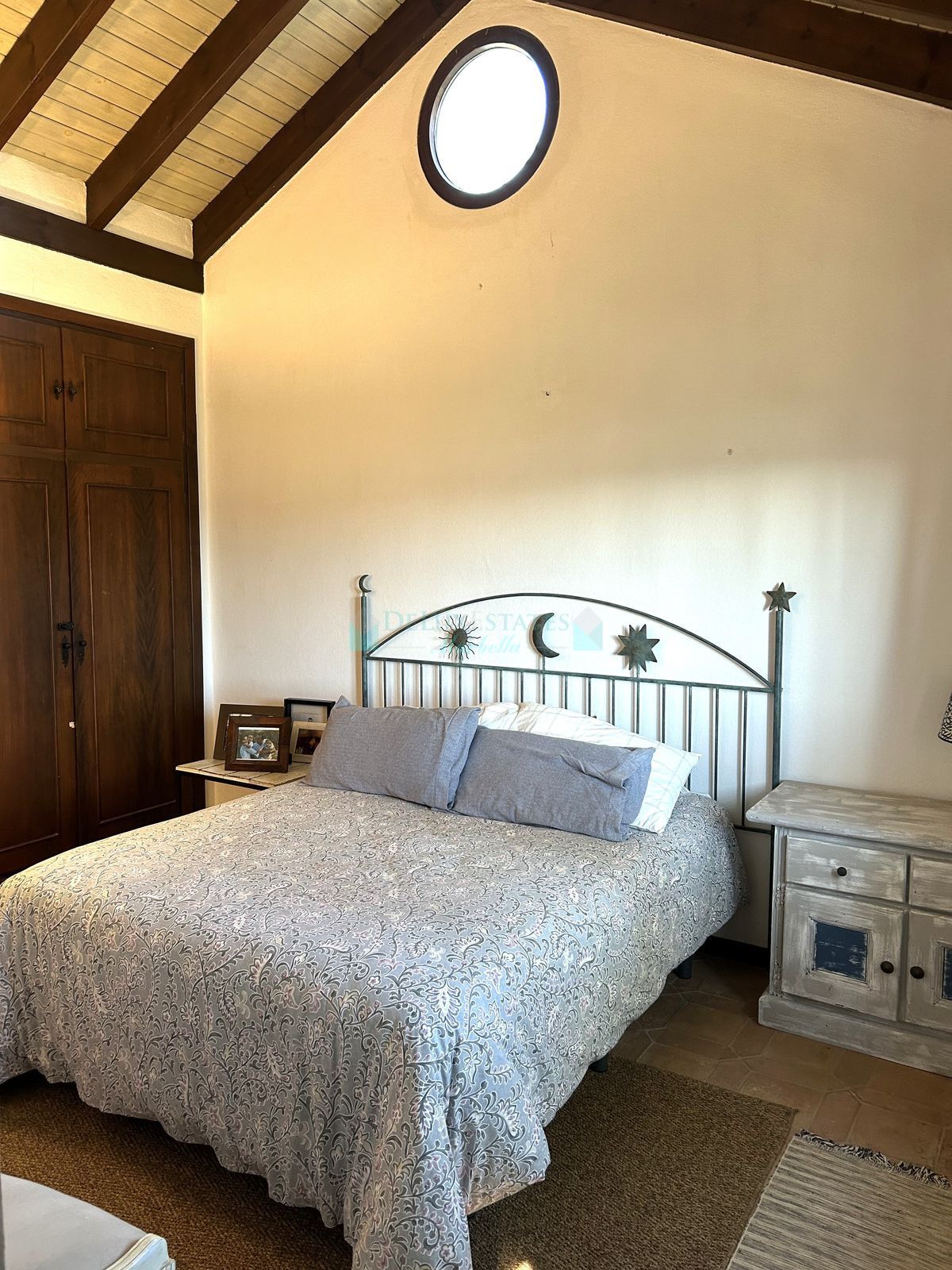 Villa for sale in New Golden Mile, Estepona