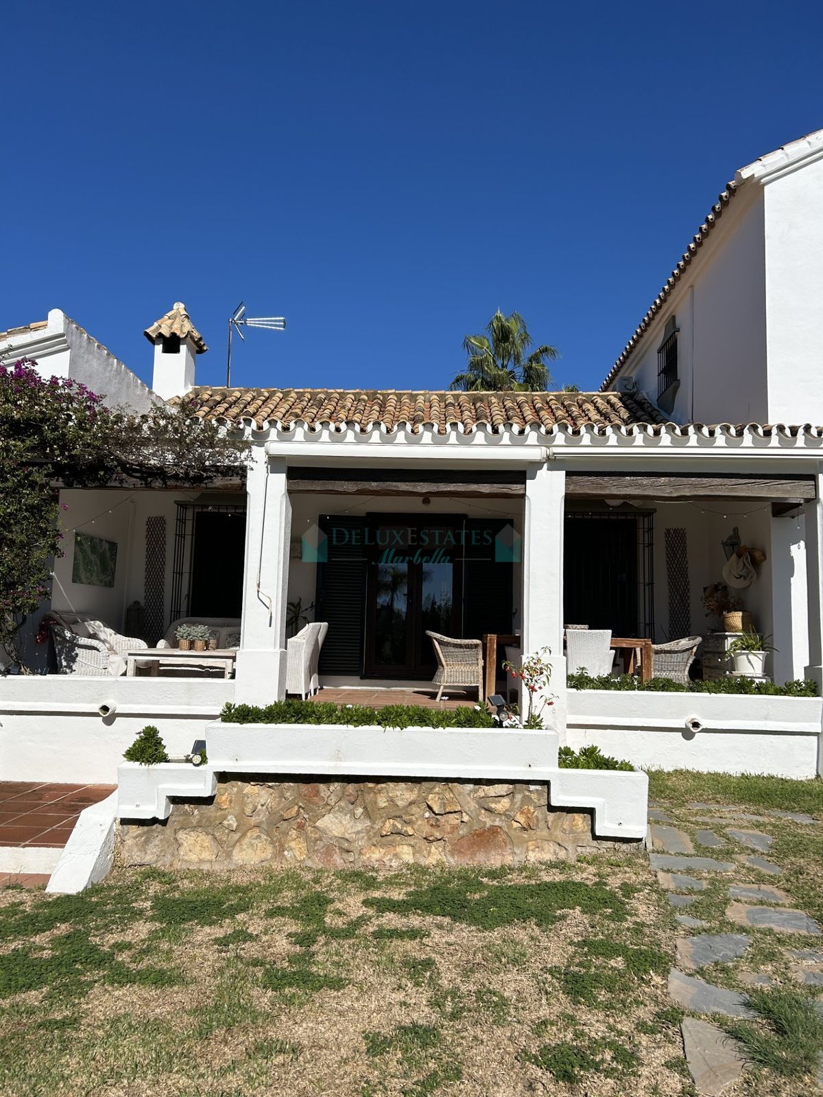 Villa for sale in New Golden Mile, Estepona