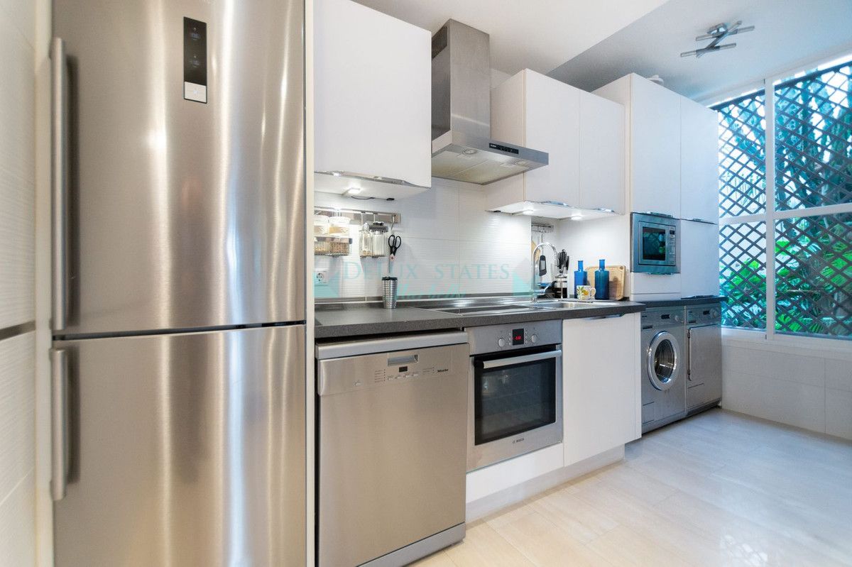 Ground Floor Apartment for sale in Marbella - Puerto Banus