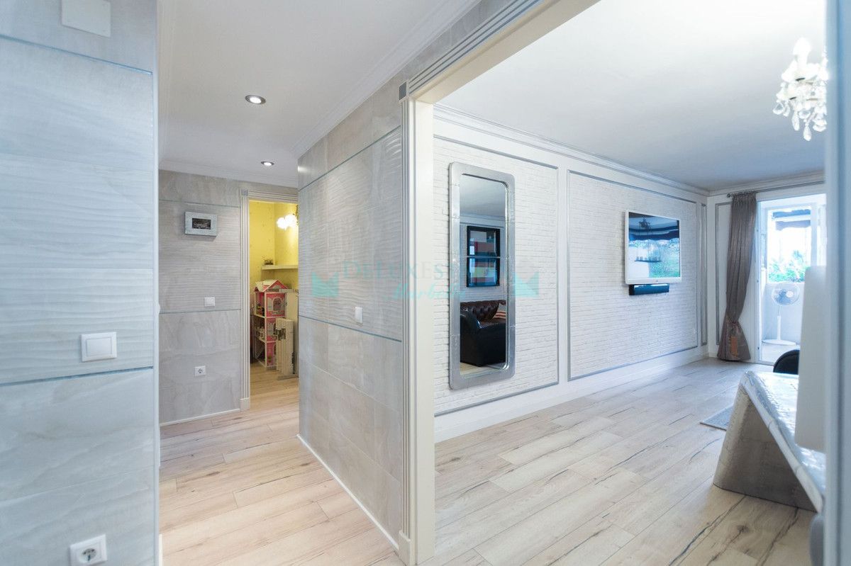 Ground Floor Apartment for sale in Marbella - Puerto Banus