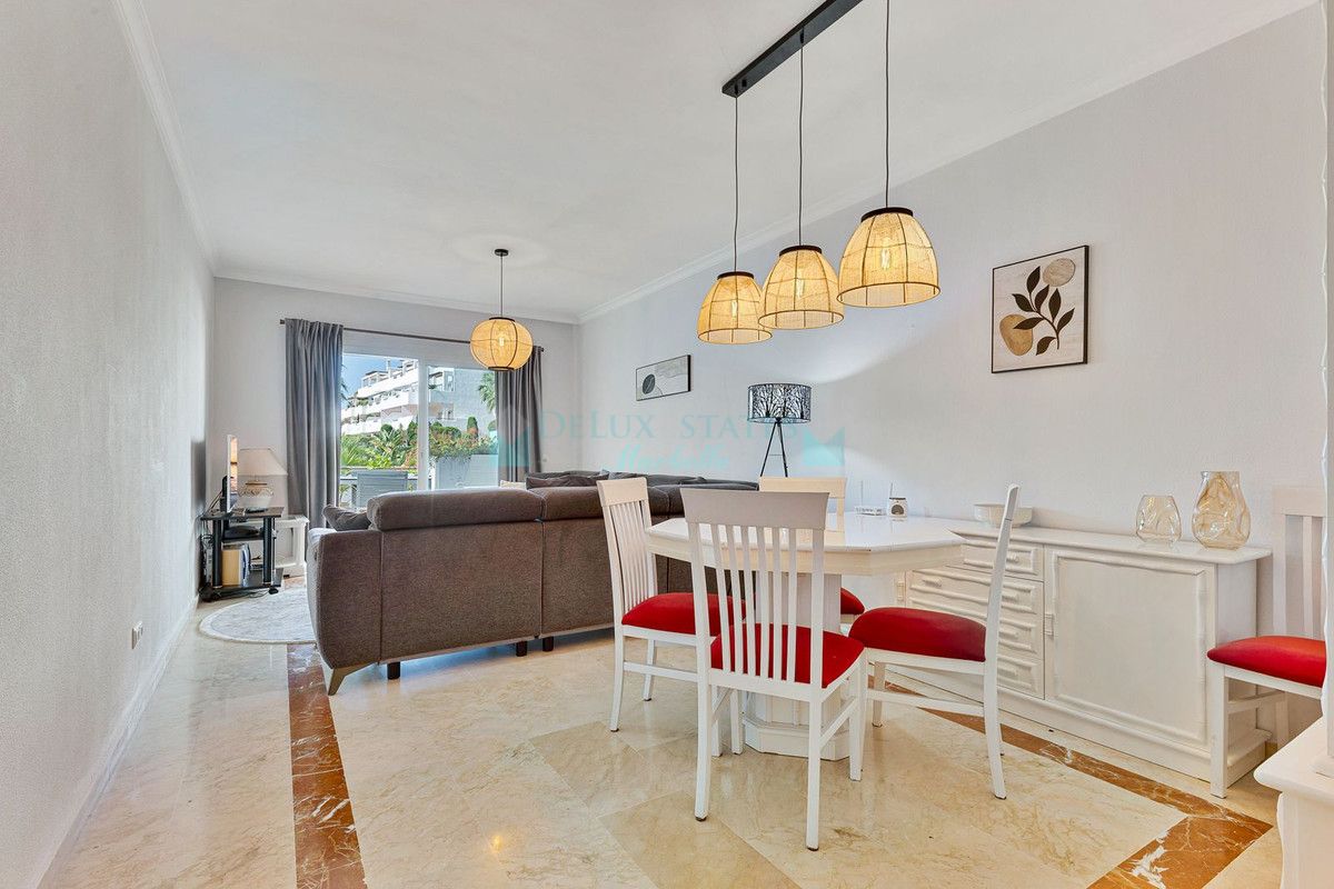 Apartment for sale in Estepona