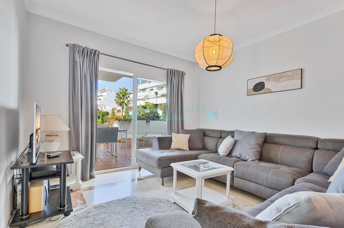 Apartment for sale in Estepona