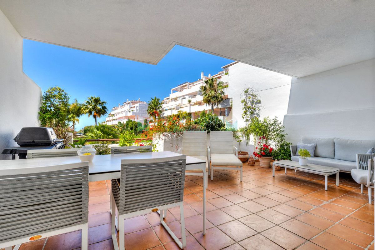 Apartment for sale in Estepona