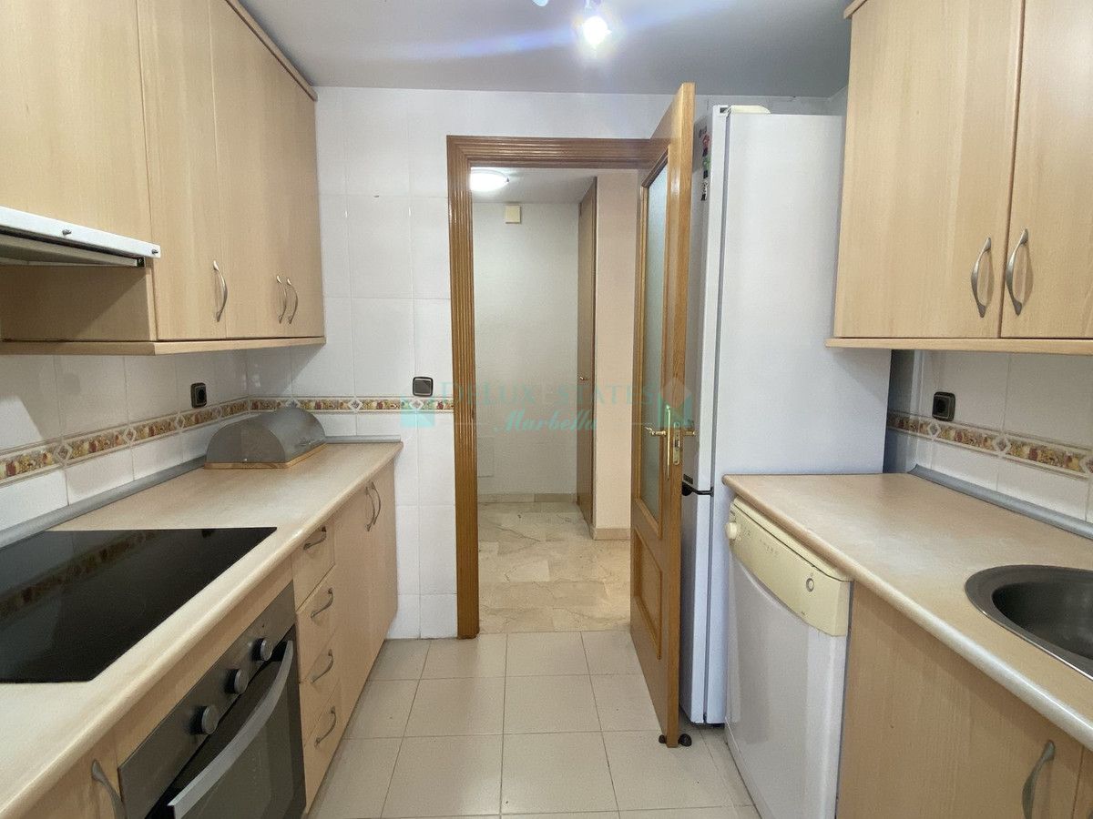 Apartamento en venta en Benahavis