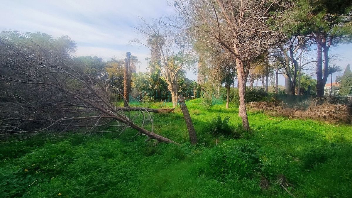 Residential Plot for sale in Hacienda las Chapas, Marbella East
