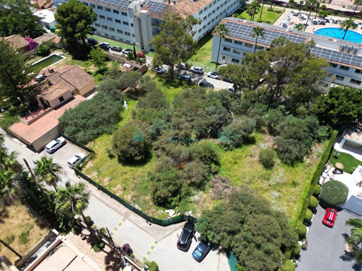 Plot for sale in Estepona