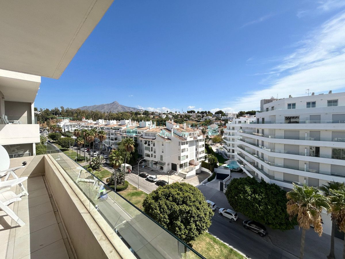 Apartment for sale in Nueva Andalucia