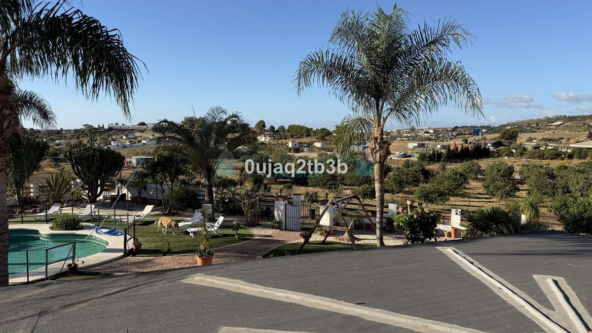 Residential Plot for sale in Estepona