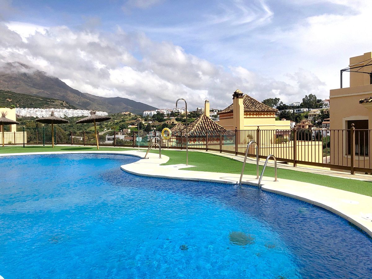 Apartment for sale in Estepona