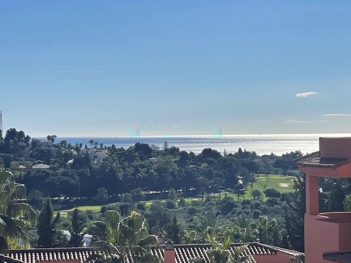 Apartment for sale in Benahavis