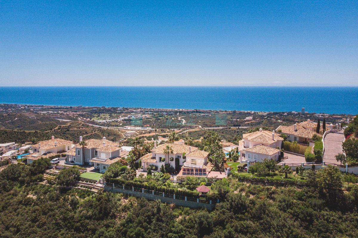 Villa for sale in Los Altos de los Monteros, Marbella East