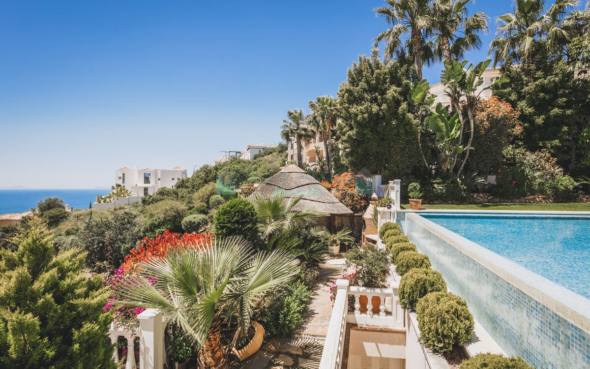 Villa for sale in Los Altos de los Monteros, Marbella East