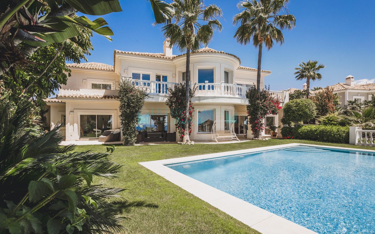 Villa for sale in Los Altos de los Monteros, Marbella East