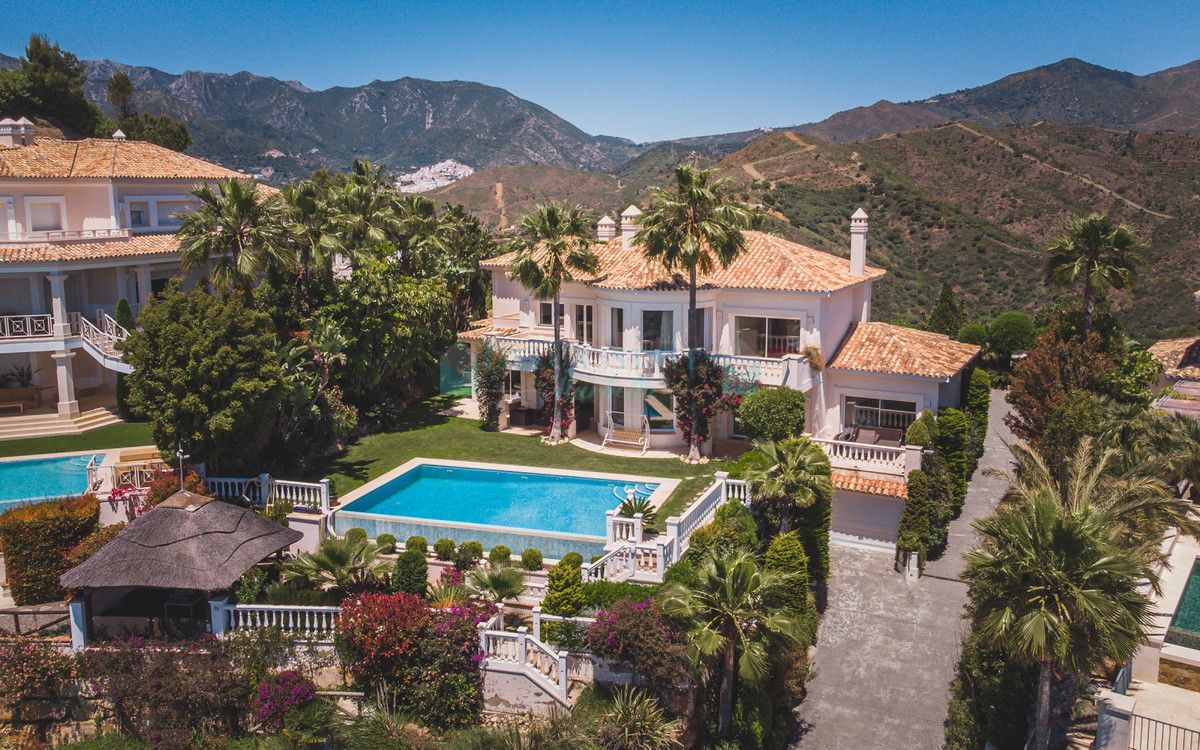 Villa for sale in Los Altos de los Monteros, Marbella East