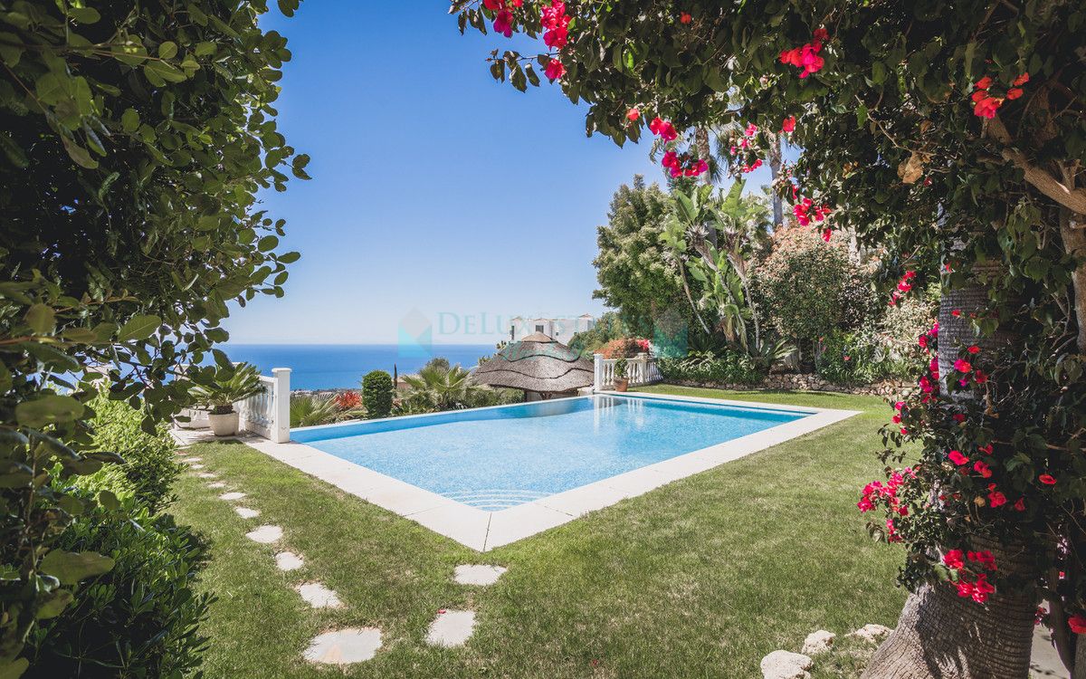 Villa for sale in Los Altos de los Monteros, Marbella East