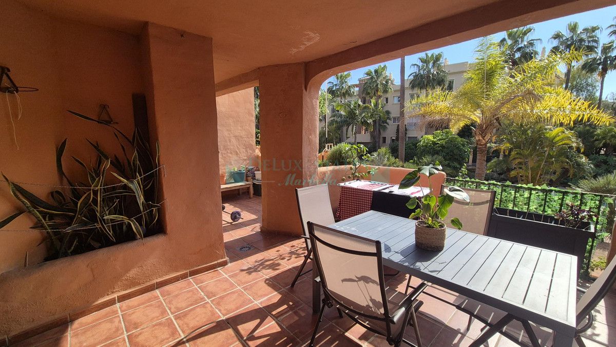 Apartamento Planta Baja en venta en Los Flamingos, Benahavis