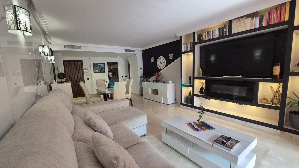 Apartamento Planta Baja en venta en Los Flamingos, Benahavis