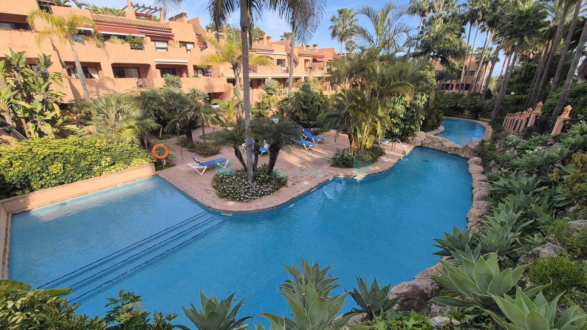 Apartamento Planta Baja en venta en Los Flamingos, Benahavis