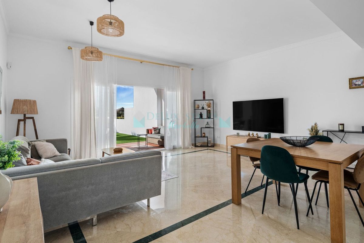 Ground Floor Apartment for sale in Benahavis