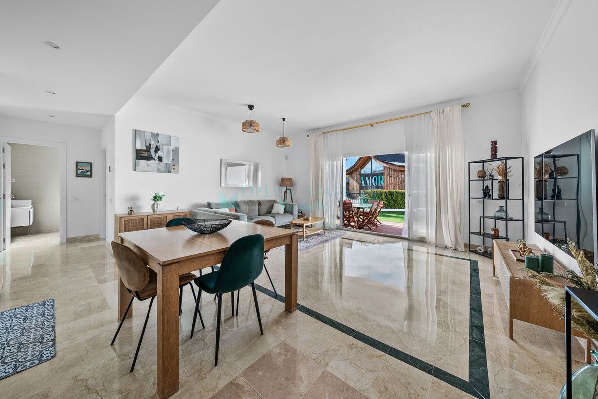 Ground Floor Apartment for sale in Benahavis
